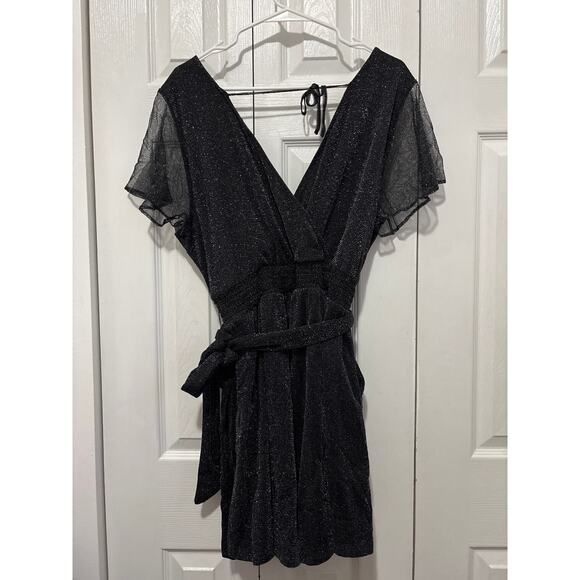 Torrid black flutter sleeve metallic tie back romper size 1X - Picture 6 of 11